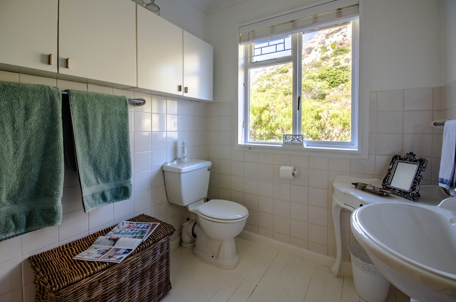 4 Bedroom Property for Sale in Pringle Bay Western Cape
